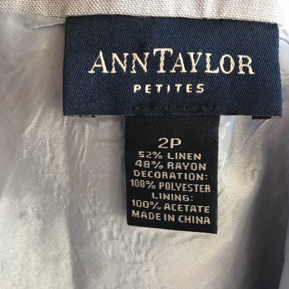 Powder blue skirt embroidered detail size 2p - Picture 6 of 6